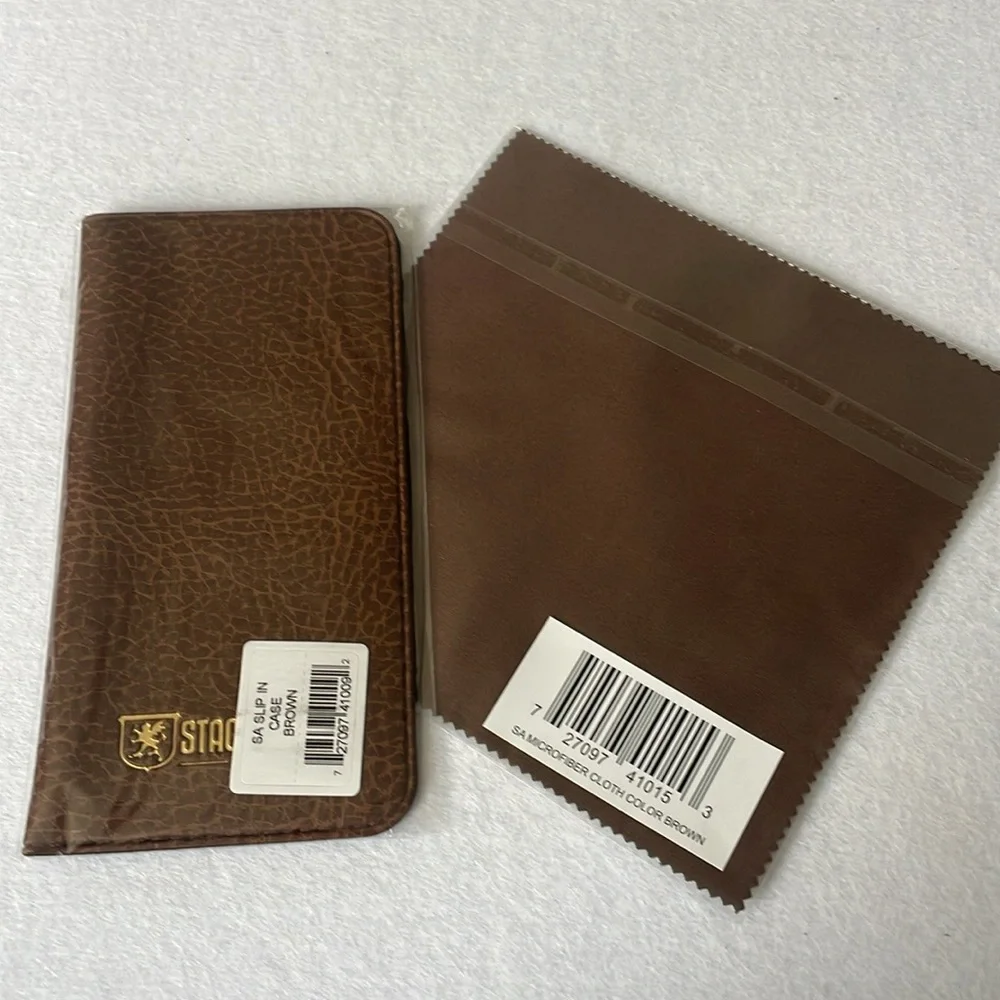 NWT Stacy Adams Case and Lens Cloth